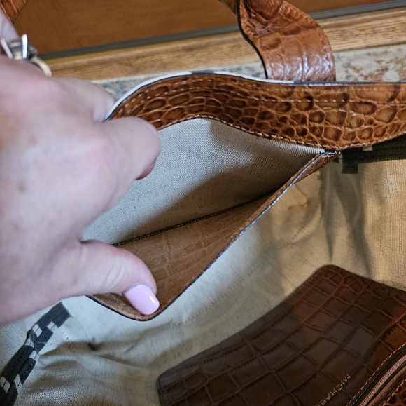 Michael Kors Giraffe print tote - Picture 6 of 11